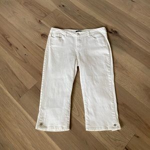 NYDJ Womens White Denim Mid Rise Cropped Capri Rhinestone Button Jeans Size 10